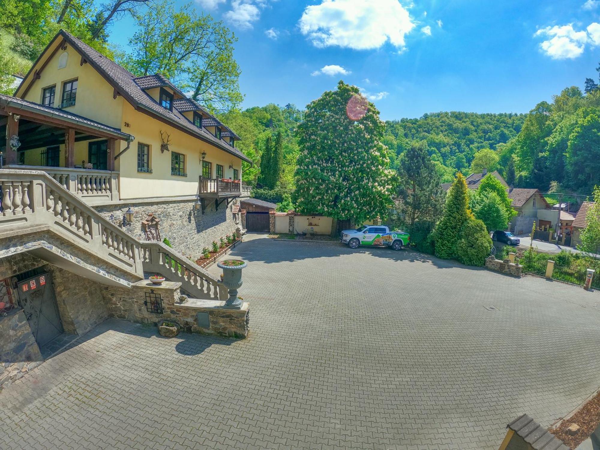 Resort U Jelena Krivoklát Exterior foto