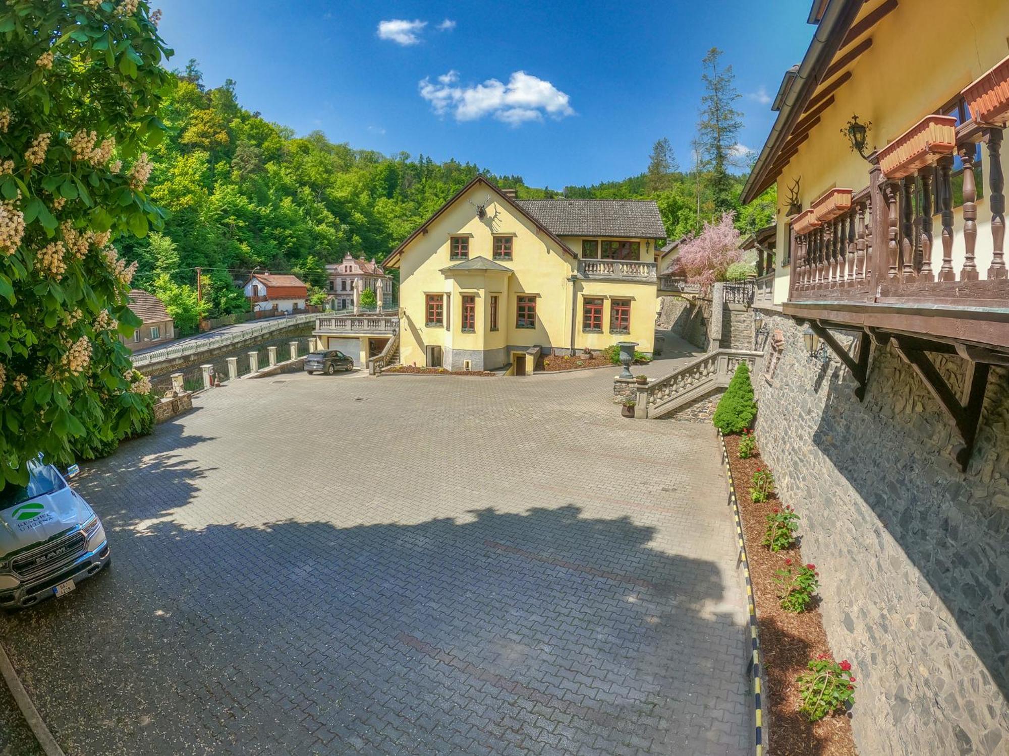 Resort U Jelena Krivoklát Exterior foto
