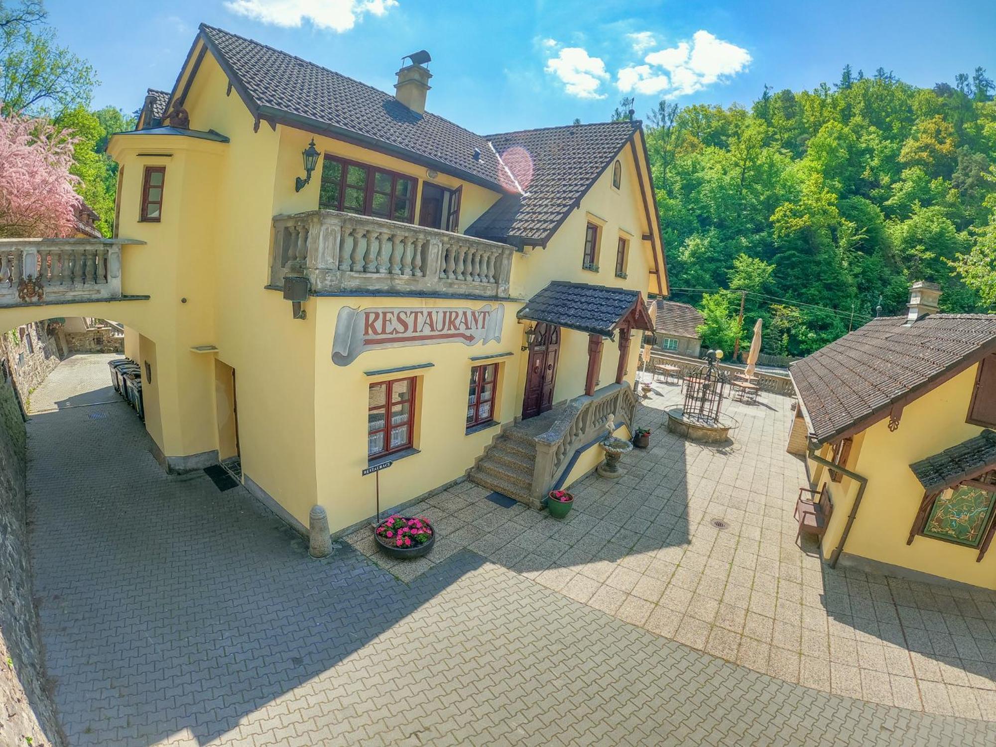 Resort U Jelena Krivoklát Exterior foto